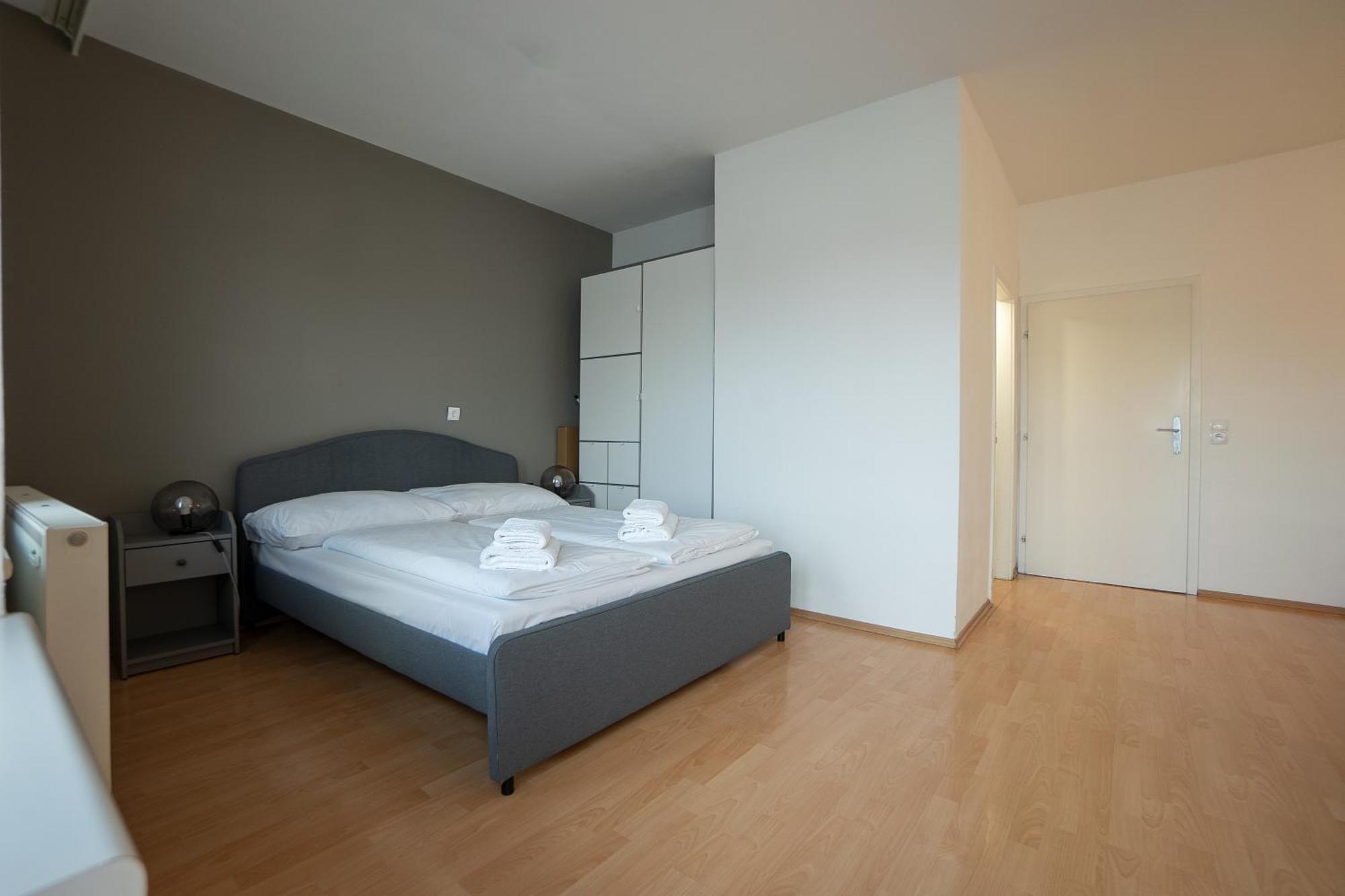 Apartment With A Private Terrace Located Right Near Belvedere Castle, 15 Minutes Away From Stephansdom Vienna Luaran gambar